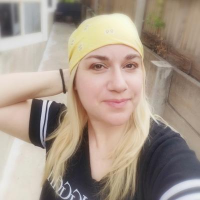 avatar for MamaLake@beige.party