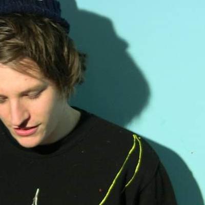 avatar for veverzay@mastodon.social