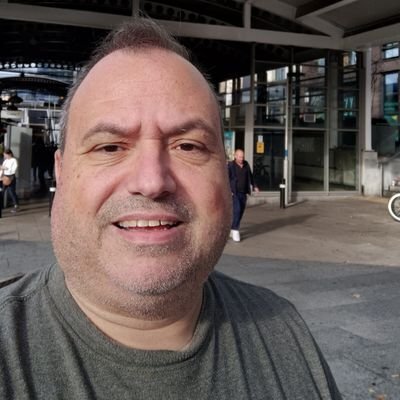 avatar for finallycanuck@tech.lgbt