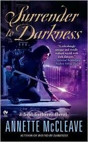 Annette McCleave: Surrender to Darkness (2010, Signet)