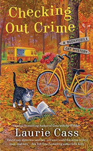 Laurie Cass: Checking Out Crime (Paperback, 2021, Berkley)