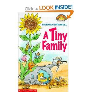 Norman Bridwell: A tiny family. (1968, Scholastic book services)